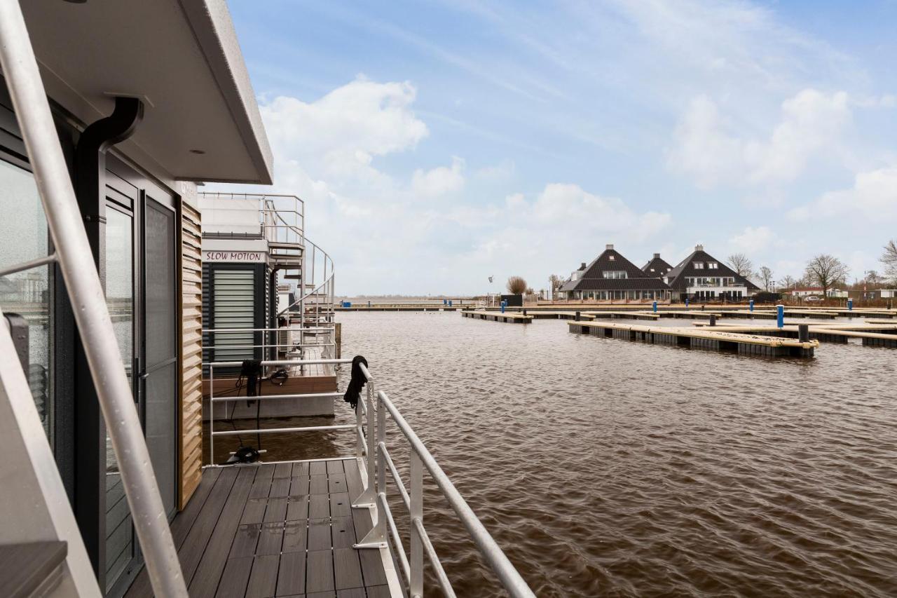 Welcome In - Houseboat 'Elysium' Met Eigen Aanlegsteiger Sneek - Offingawier Exteriör bild
